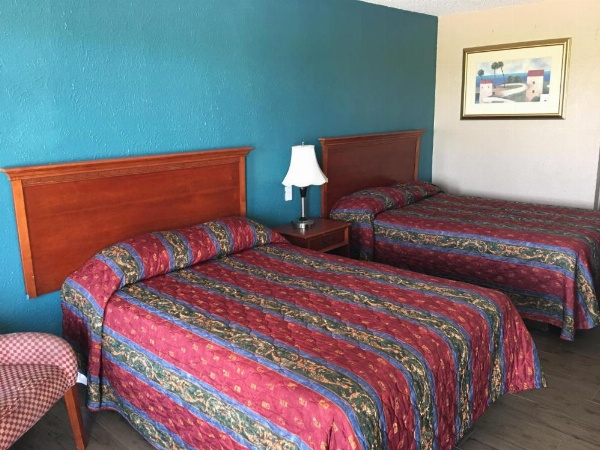 Chaparral Motel image 25